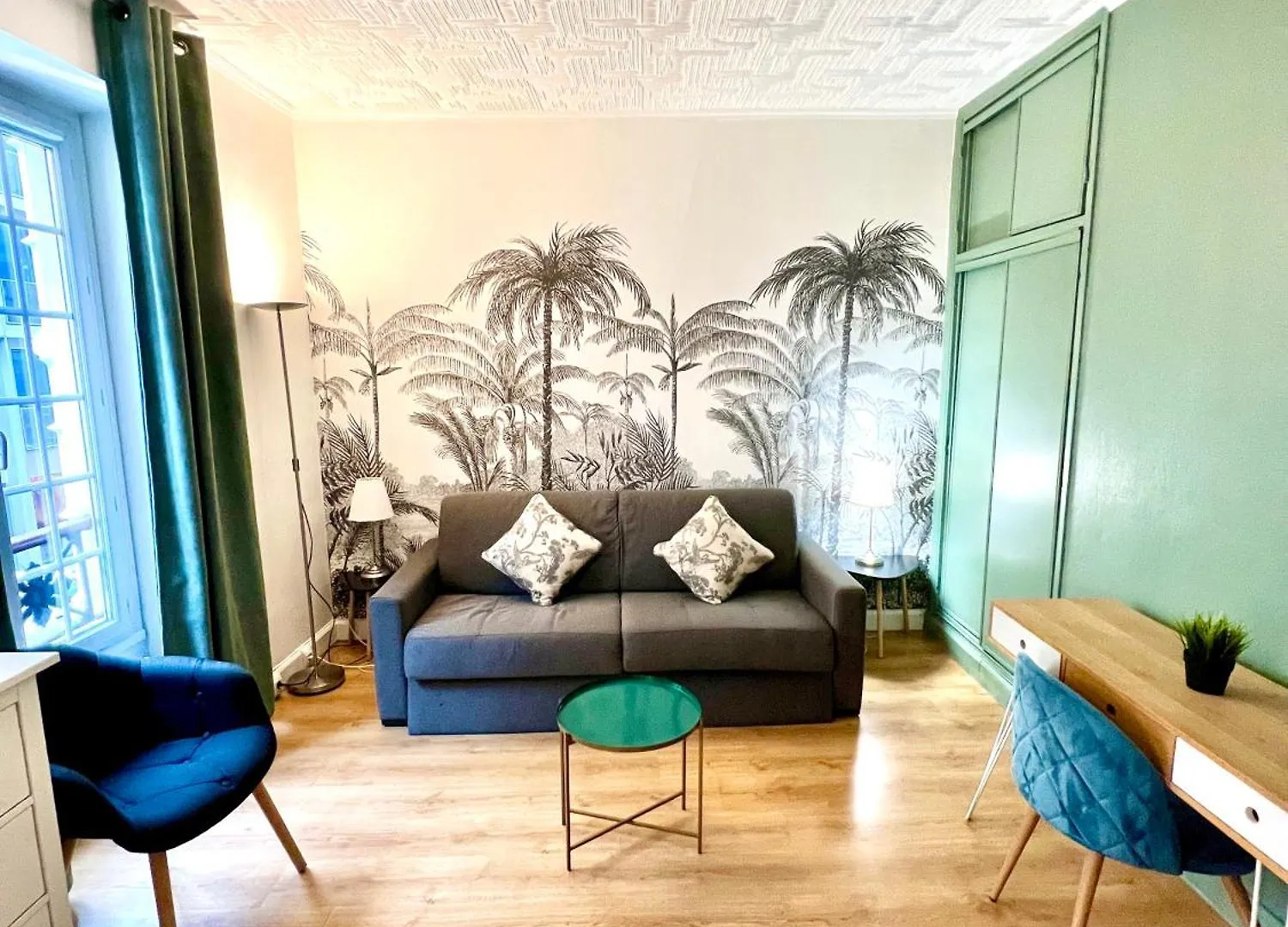 Cosy Studio - Champs-Elysees Paris Apartment